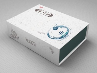 禮品盒廠家設(shè)計(jì)了一款，具有實(shí)用性和精美的茶葉包裝盒